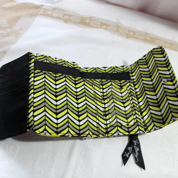 Vera Bradley Small Citron Wallet, Like New - Picture 3 of 9